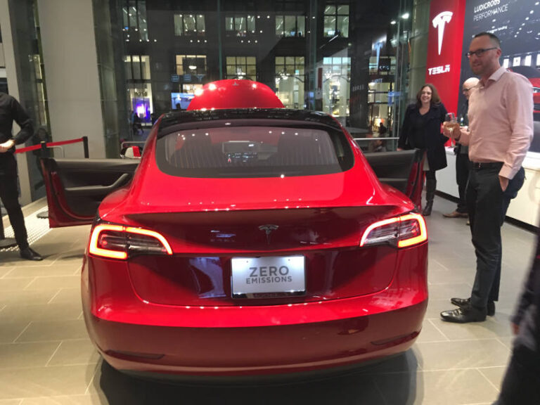 Tesla Model 3 launch preview to fleet buyers for electric vehicle EV