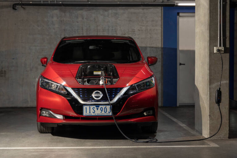 Novated Nissan Leaf V2G electric vehicle power point battery