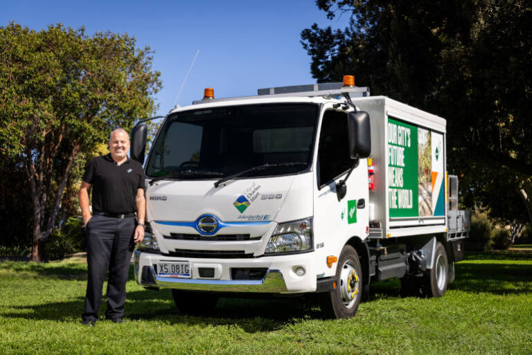 reduce emissions hybrid electric truck
