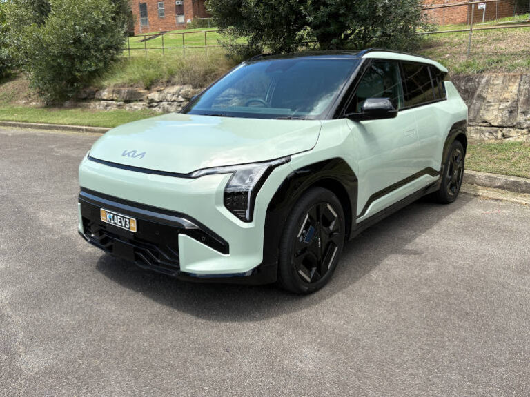 Kia EV3 GT-Line: premium electric SUV vibes