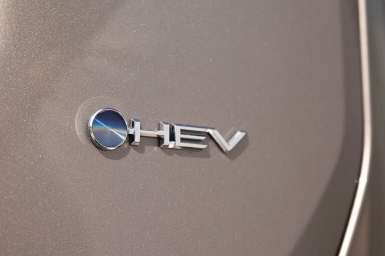 Toyota’s Multi-Pathway Strategy Framed as Risk Management, Not Ideology