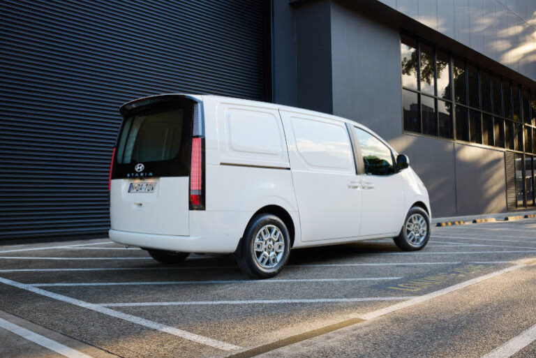 Hyundai explains why the STARIA Load Hybrid can’t tow