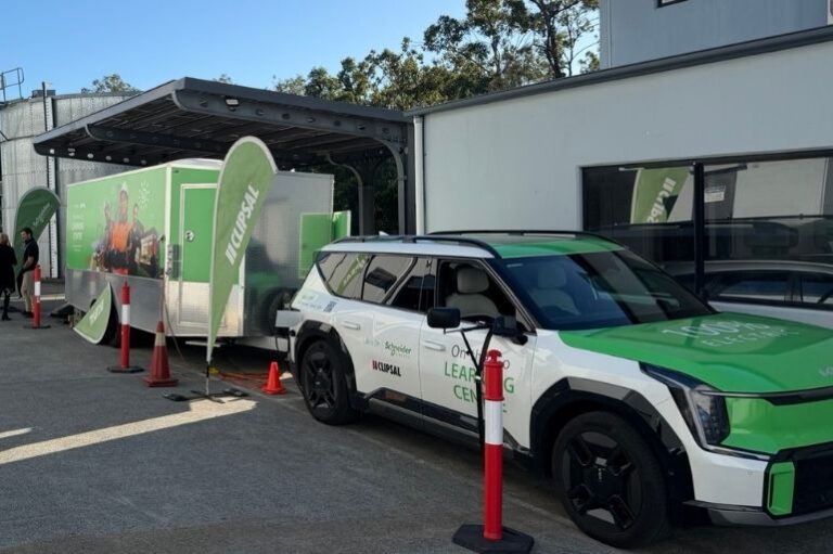 EV towing trailer